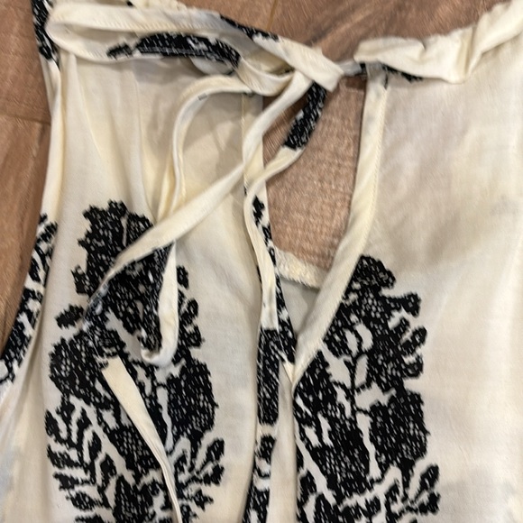 Free with bundle Block hand print black and white dress cover up - Picture 3 of 4